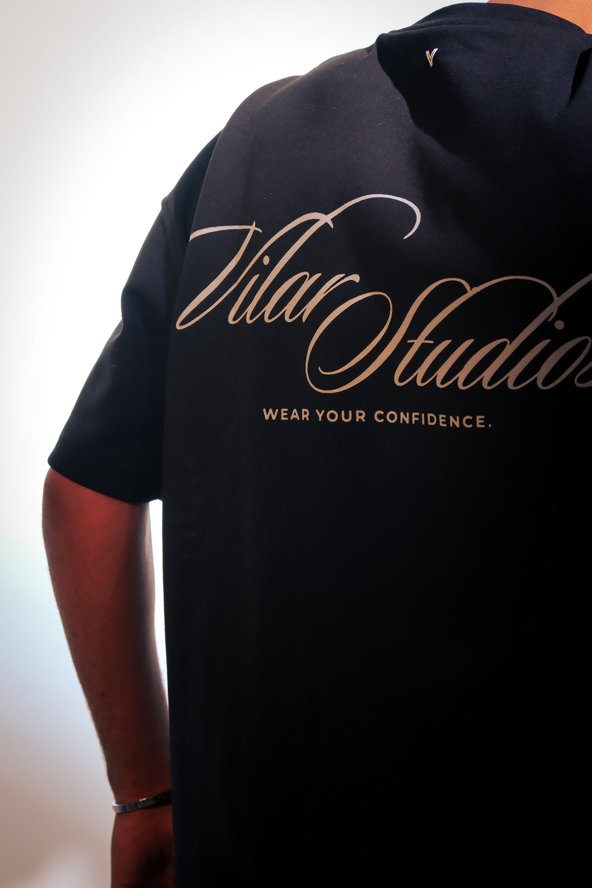 VILAR BLACK T-SHIRT